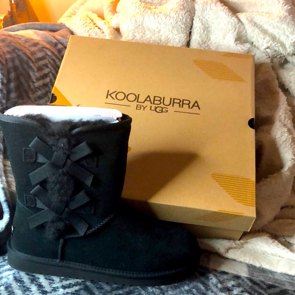 Sz. 8 W Victoria Short Koolaburra by UGGS - Picture 1 of 5